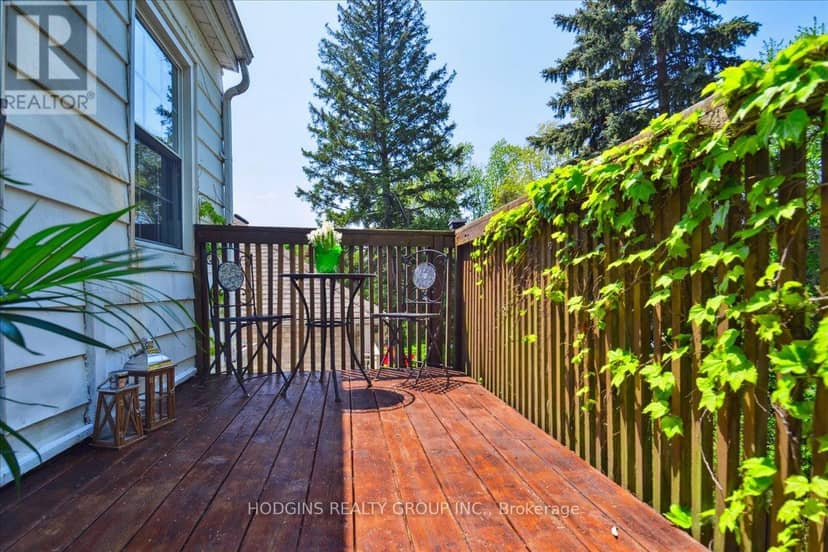 65 Mineola Road E — photo 16 of 40