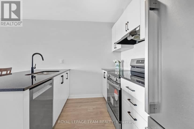 620 Parnian Private — photo 8 of 24