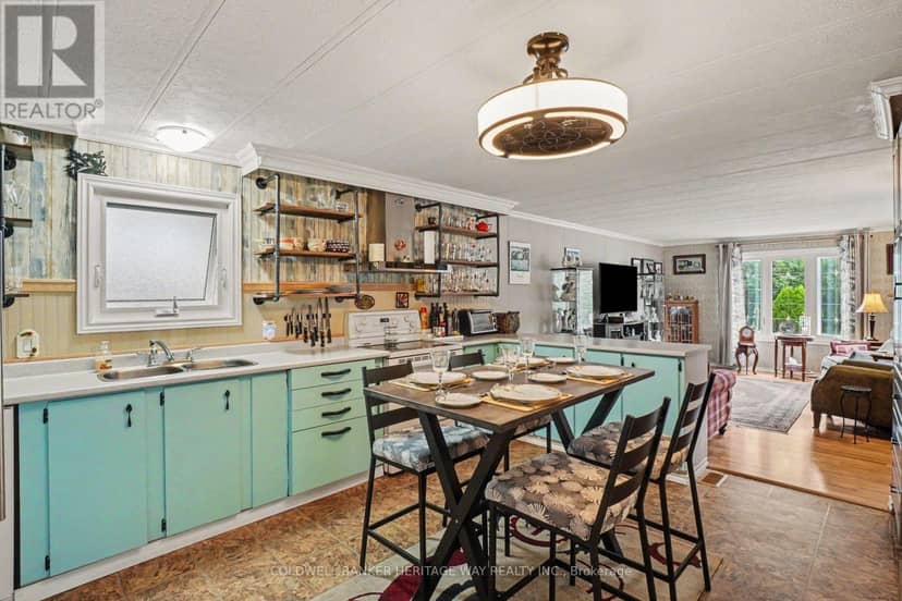 11 Oakwood Street — photo 10 of 31