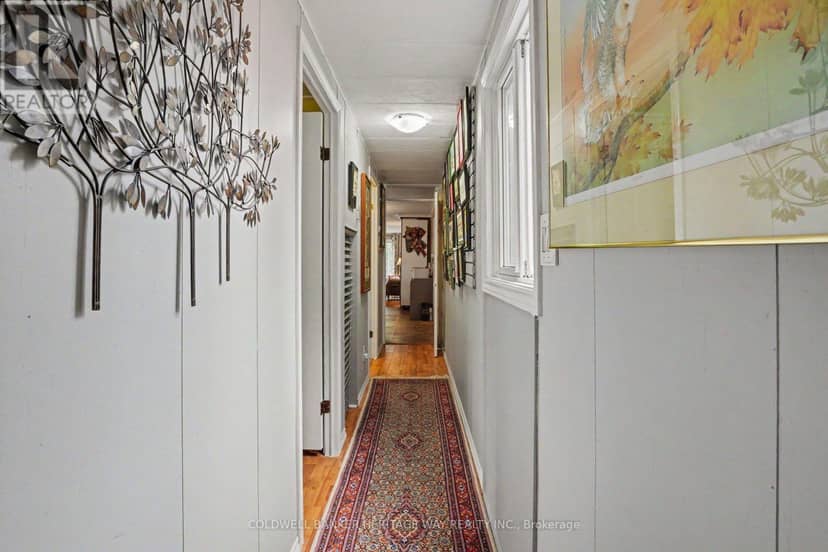 11 Oakwood Street — photo 16 of 31