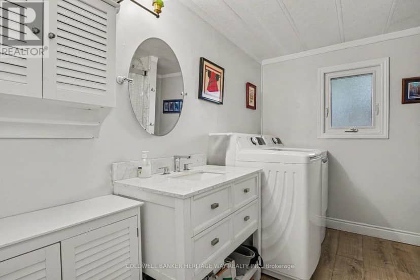 11 Oakwood Street — photo 21 of 31