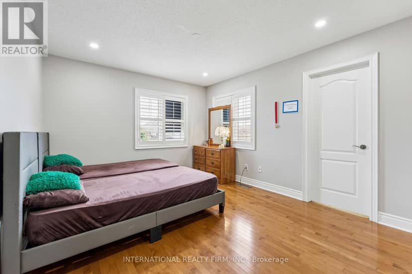 8 Redwillow Road — photo 26 of 36