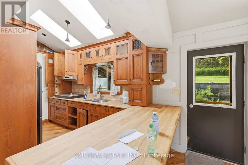 8 Jakeman Street — photo 7 of 40