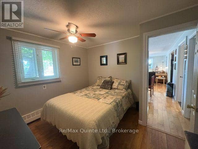 14 Bay Avenue, Prince Edward County, photo 7