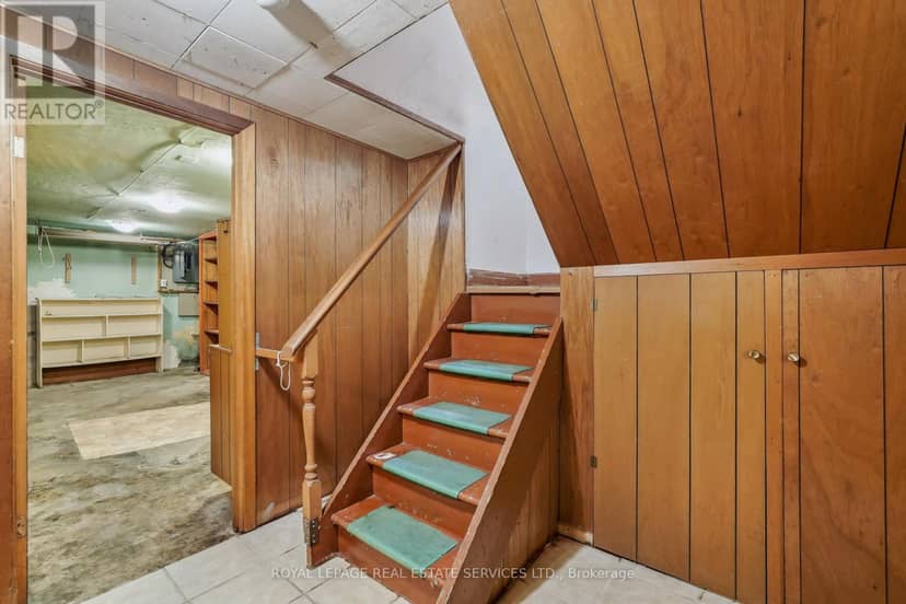 326 Lawrence Avenue W — photo 17 of 26
