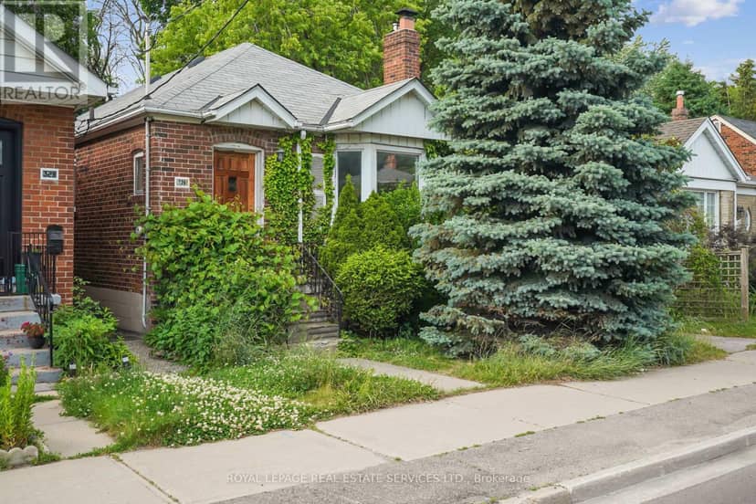 326 Lawrence Avenue W — photo 2 of 26