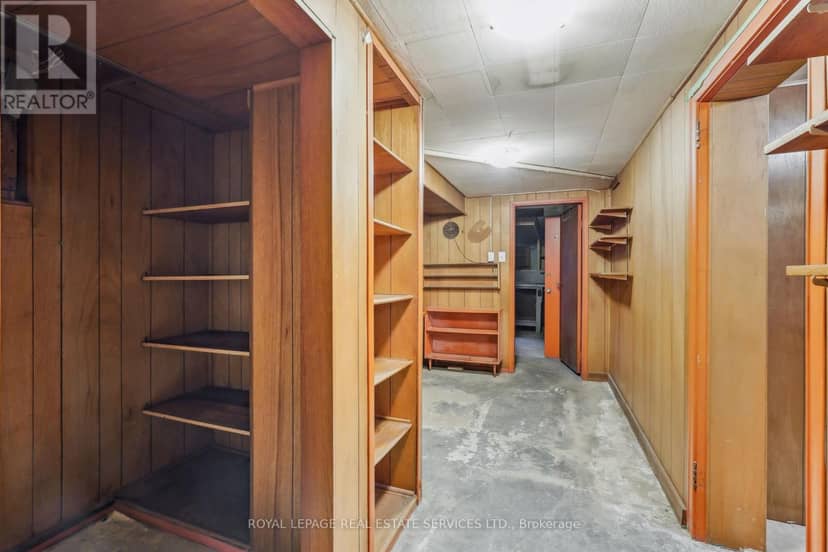 326 Lawrence Avenue W — photo 20 of 26
