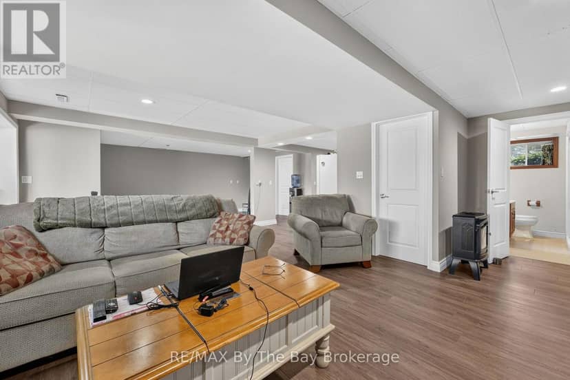 1434 River Road W — photo 28 of 40