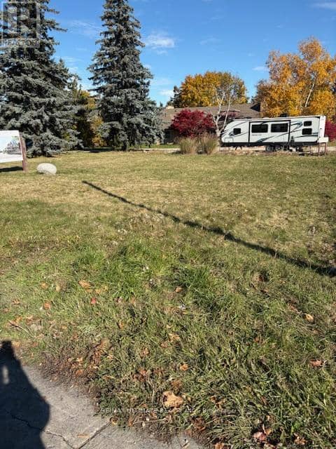 281 Barrie Street — photo 2 of 13