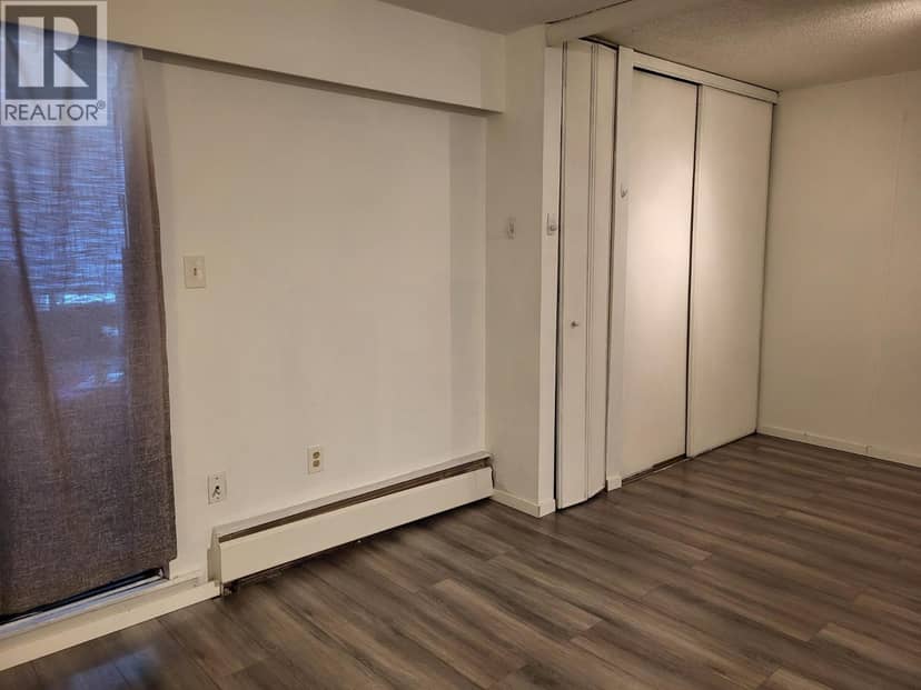 112 515 ELEVENTH STREET, New Westminster, photo 3