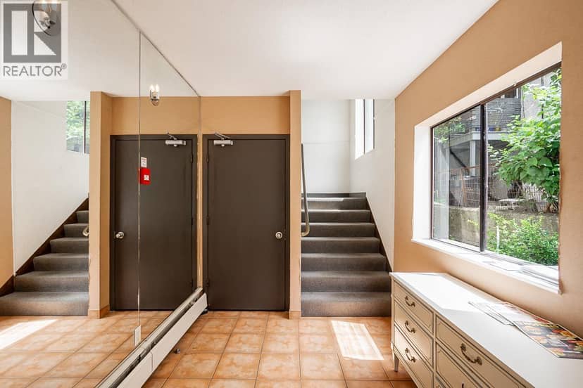 302 138 TEMPLETON DRIVE, Vancouver, photo 5