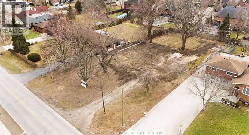 1122 REAUME Unit# LOT