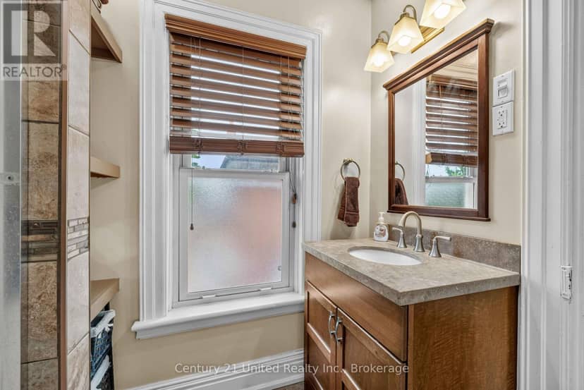 95 Morrow Street — photo 15 of 32