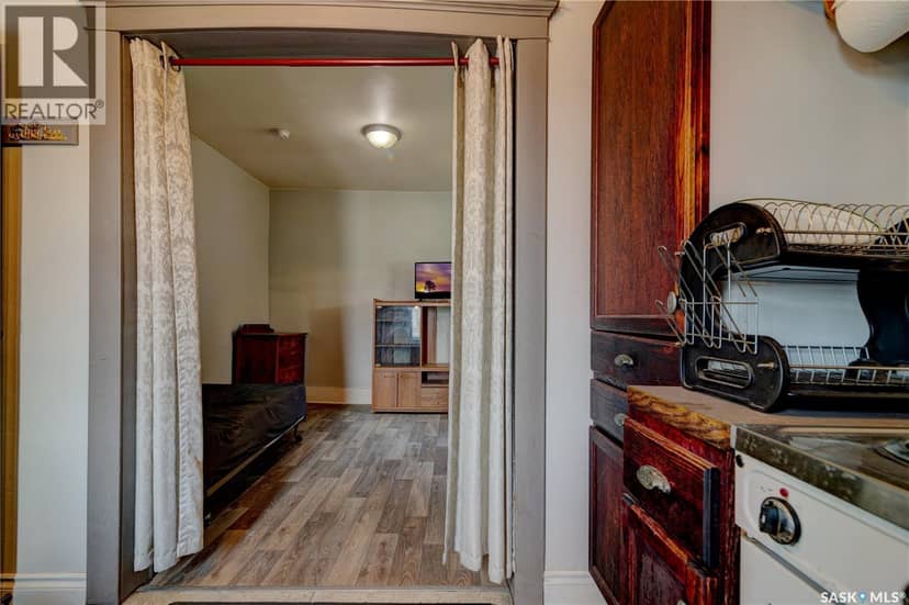 1713 St John STREET — photo 10 of 40