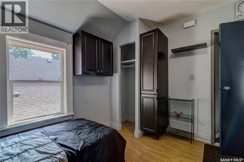 1713 St John STREET — photo 18 of 40