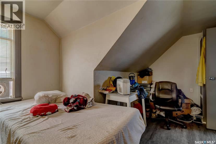 1713 St John STREET — photo 22 of 40