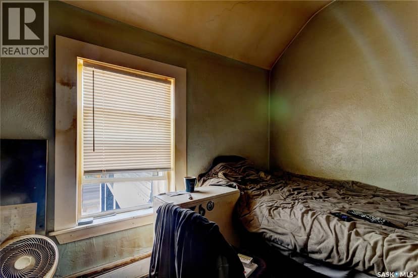 1713 St John STREET — photo 19 of 40