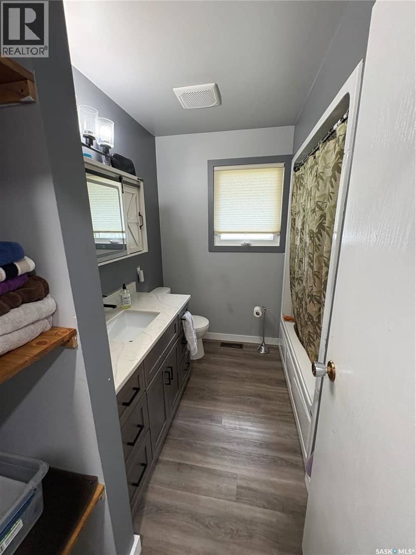312 Bismark AVENUE — photo 10 of 20
