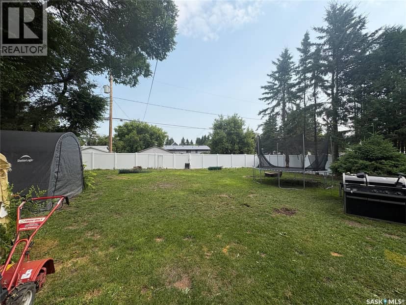 312 Bismark AVENUE — photo 19 of 20