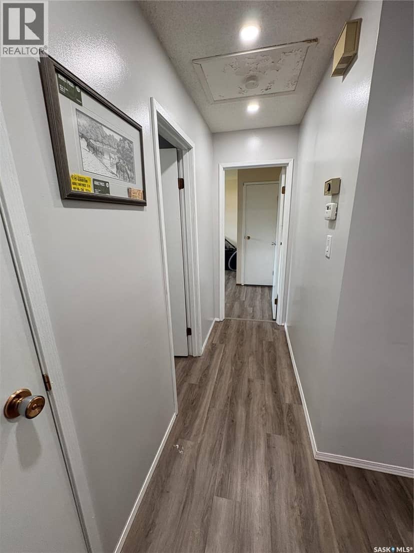 312 Bismark AVENUE — photo 8 of 20