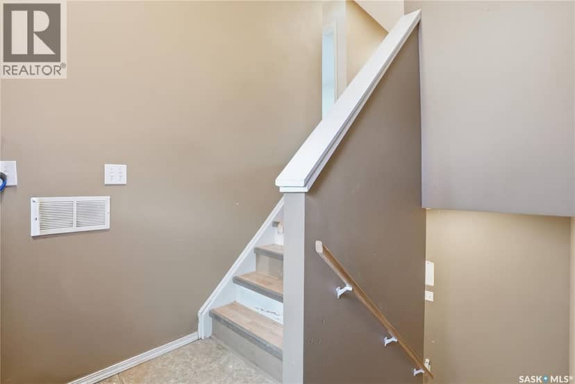 222 V Avenue S, Saskatoon, photo 2