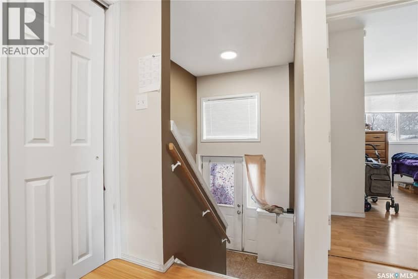 222 V Avenue S, Saskatoon, photo 3