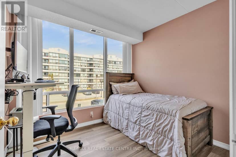 202 - 105 Bagot Street — photo 26 of 32
