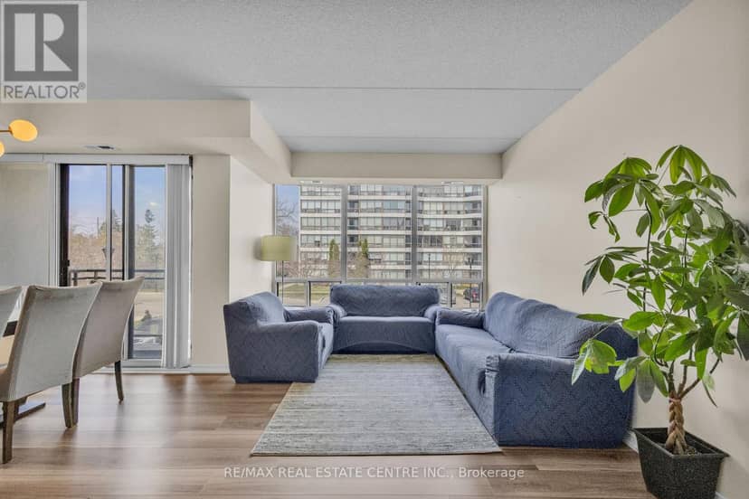 202 - 105 Bagot Street — photo 17 of 32
