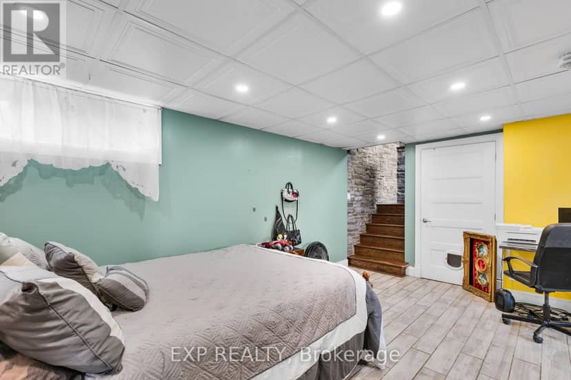 891 Lacroix Road — photo 22 of 40
