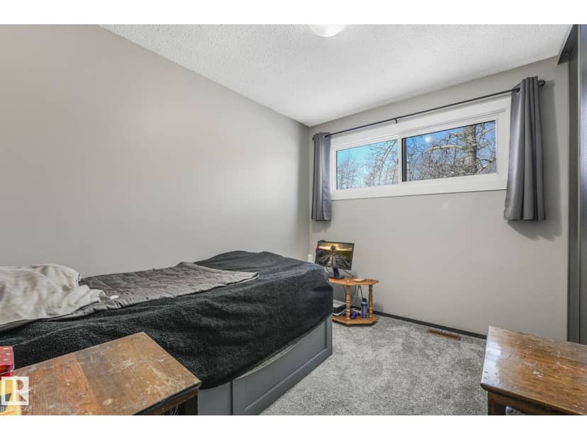4835 60 ST — photo 29 of 40