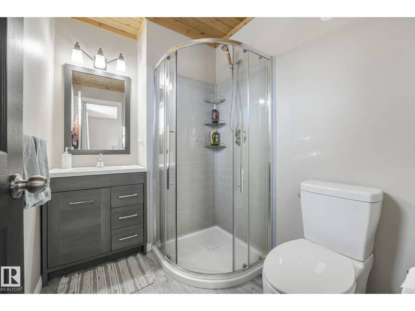 4835 60 ST — photo 36 of 40