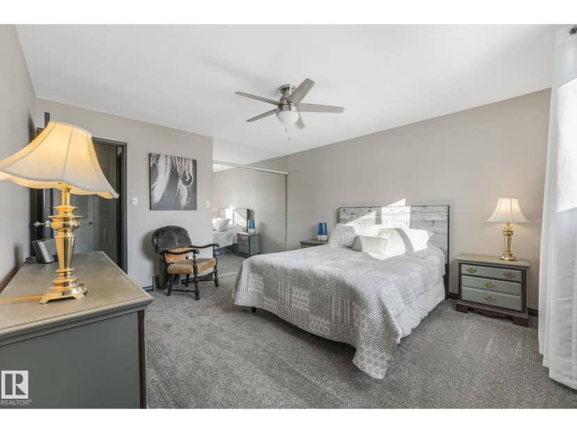 4835 60 ST — photo 35 of 40