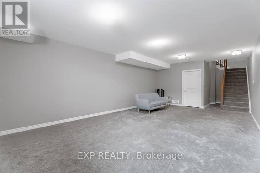 848 Snowdrop Crescent — photo 32 of 35