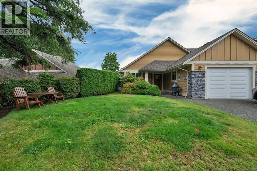 15 769 Merecroft Rd — photo 1 of 32