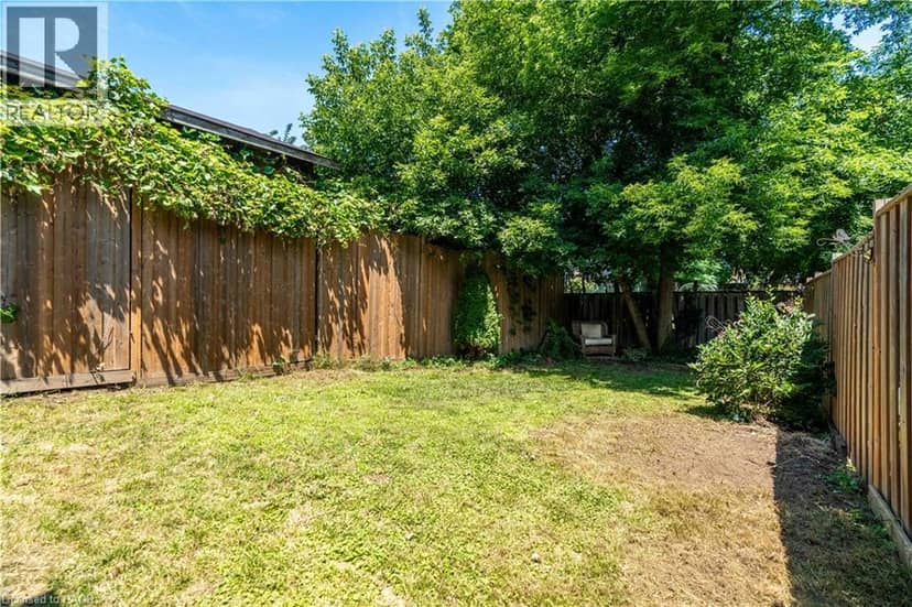 195 WOOD Street E — photo 27 of 34