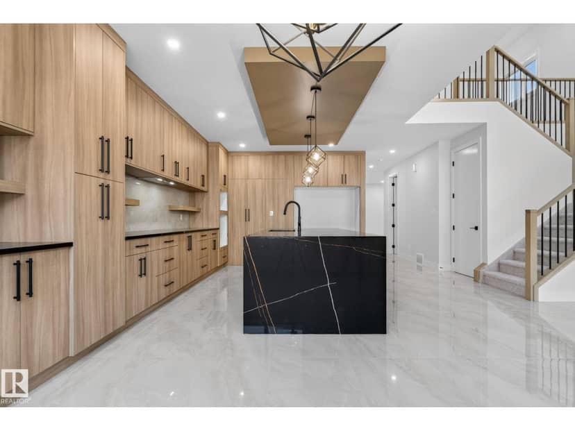 213 Fraser Wy NW — photo 10 of 40