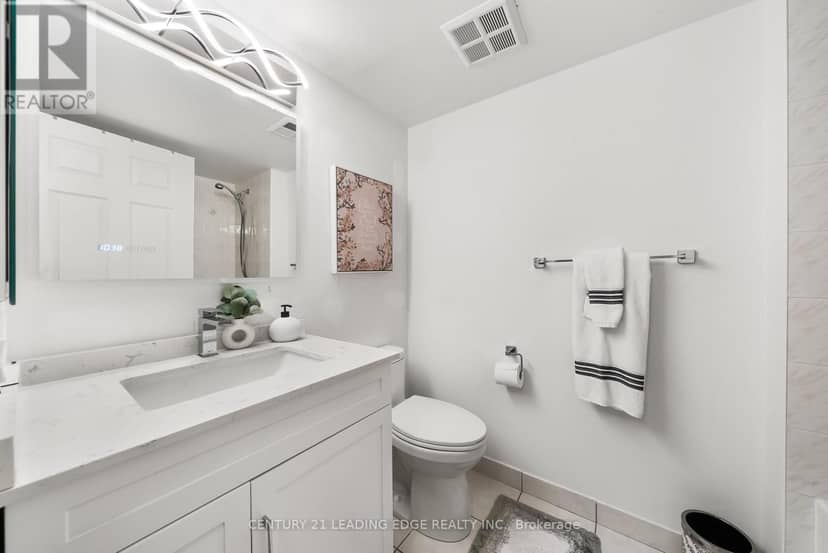 1812 - 35 Kingsbridge Garden Circle — photo 17 of 33