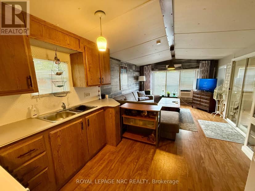 3 - 2600 Montrose Road — photo 21 of 26