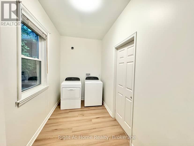 216 Hatt Street — photo 5 of 11