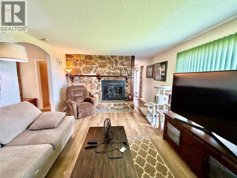 13384 Trail Way, Dawson Creek, photo 4