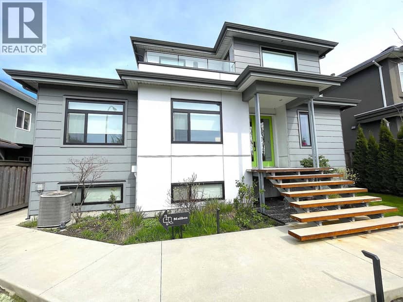 1633 SE MARINE DRIVE, Vancouver