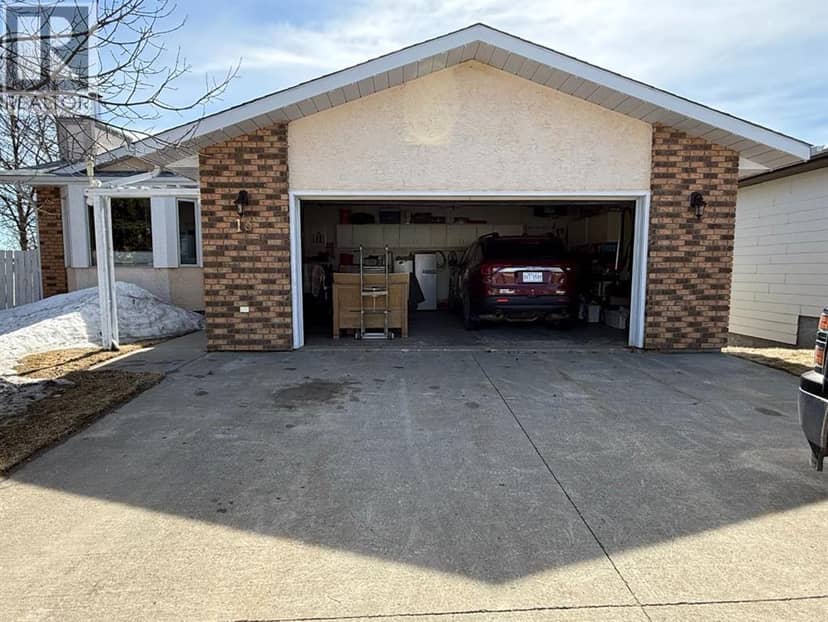 13 Assiniboine Drive, Swan Hills, photo 2