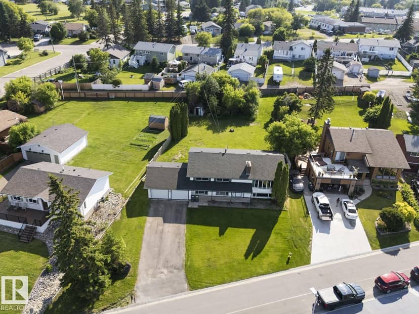 315 Lakeshore DR, Cold Lake, photo 3