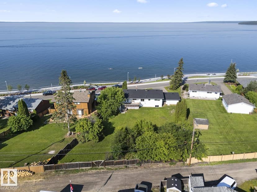 315 Lakeshore DR, Cold Lake, photo 4