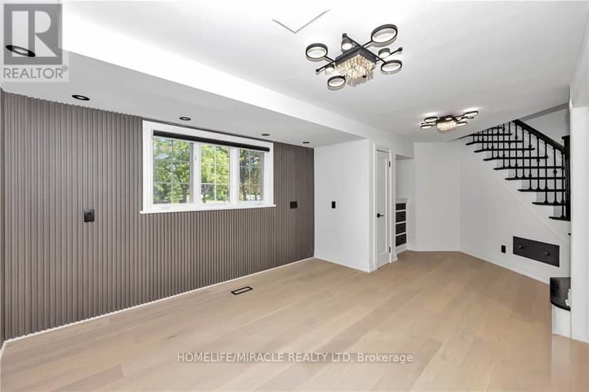 141 Kerry Hill Crescent — photo 13 of 27