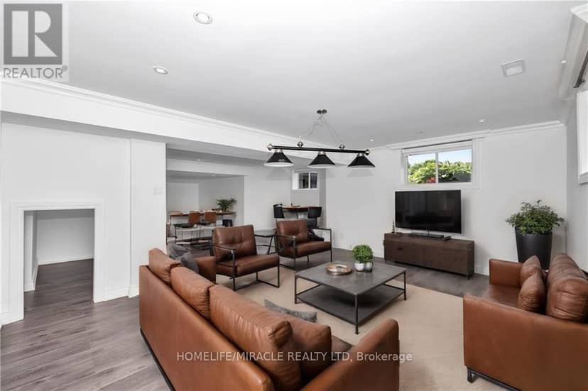 141 Kerry Hill Crescent — photo 15 of 27