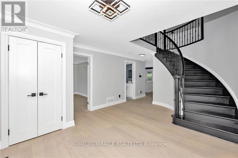 141 Kerry Hill Crescent — photo 5 of 27