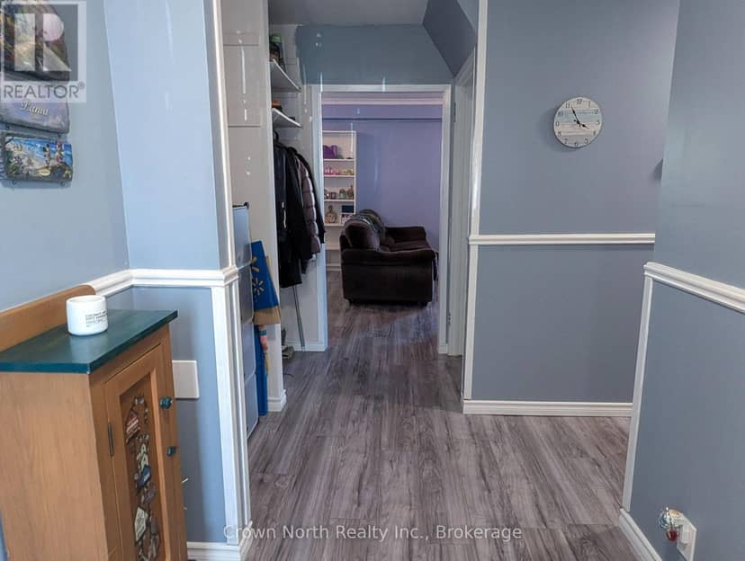 60 Pochon Avenue — photo 3 of 40