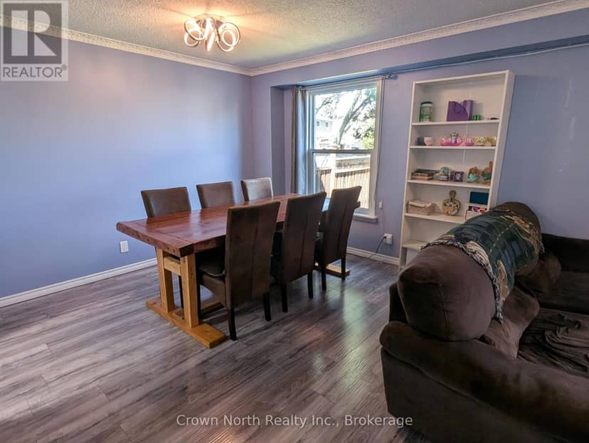 60 Pochon Avenue — photo 7 of 40