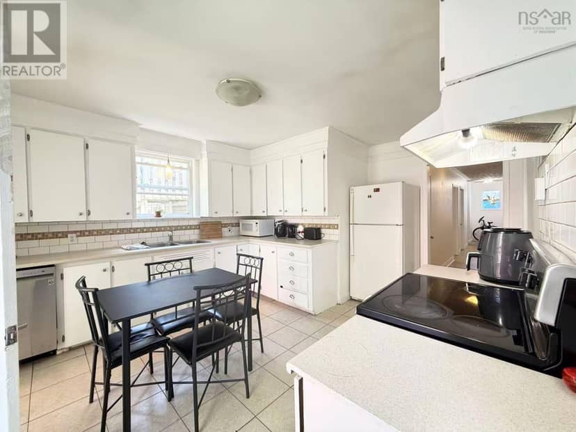 2181-2185 Harvard Street — photo 6 of 26